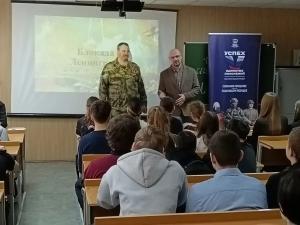 27 января в рамках патриотического проекта Единой России «Успех V единстве поколений» для учащихся 8-9 классов прошел глубокий и пронзительный урок памяти, посвященный 82-й годовщине полного освобождения Ленинграда от фашистской блокады