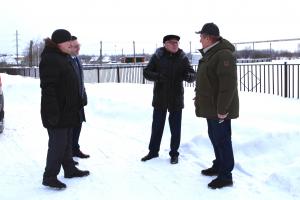 Активисты партии обсудили вопрос организации катка в микрорайоне фетровой фабрики
