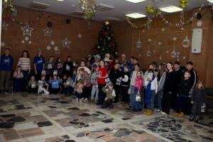 Новогоднее чудо для маленьких друзей: тепло и подарки от Молодой Гвардии