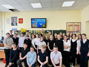 В школе Воскресенска прошёл патриотический час «Крым – частица России»