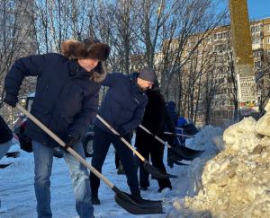 В Воскресенске прошел зимний субботник