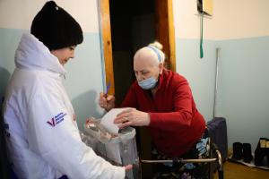 В Воскресенске продолжается голосование на дому