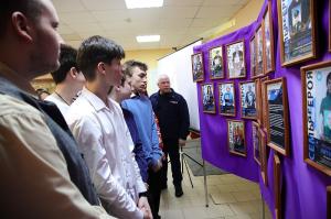 В посёлке Хорлово городского округа Воскресенске открылась фотовыставка «Семья Героя»