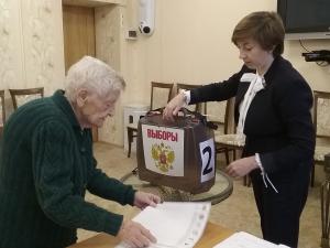В Подмосковье идет голосование на дому