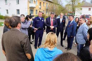 На встрече с жителями микрорайона Лопатинский